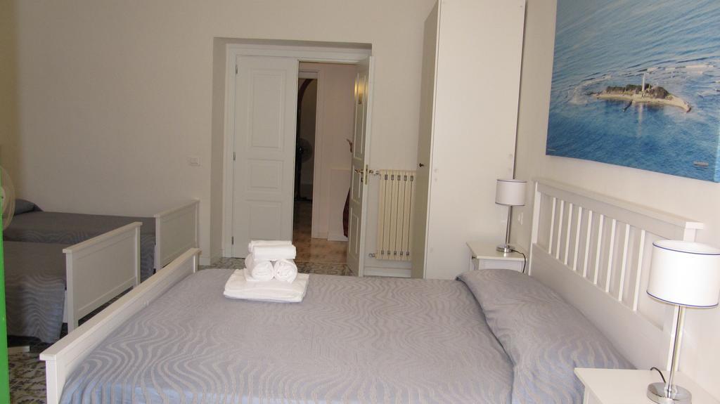 Bed and Breakfast L'Infinito Salerno Exterior foto