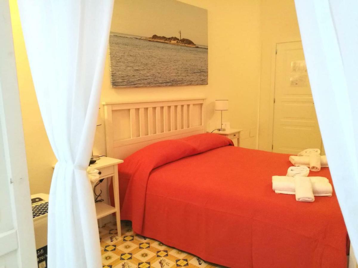 Bed and Breakfast L'Infinito Salerno Exterior foto