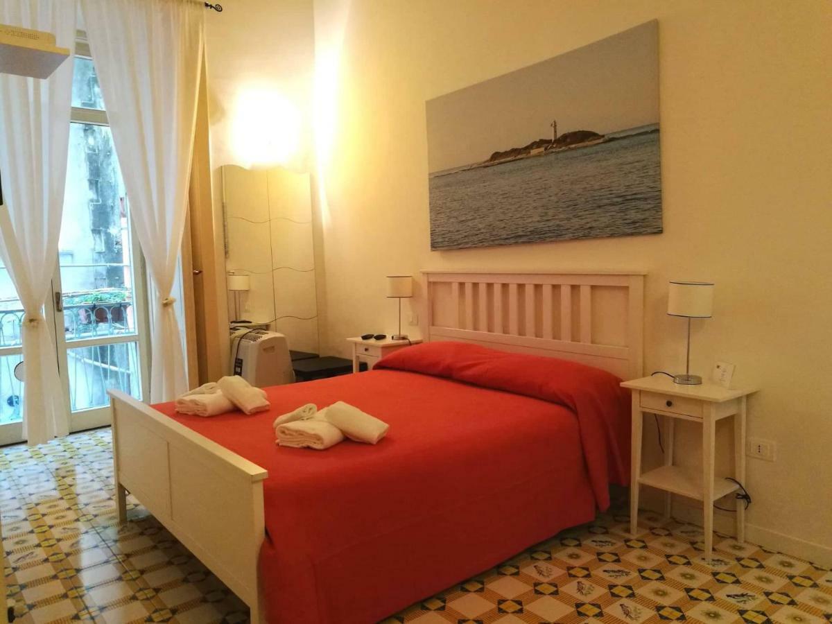 Bed and Breakfast L'Infinito Salerno Exterior foto