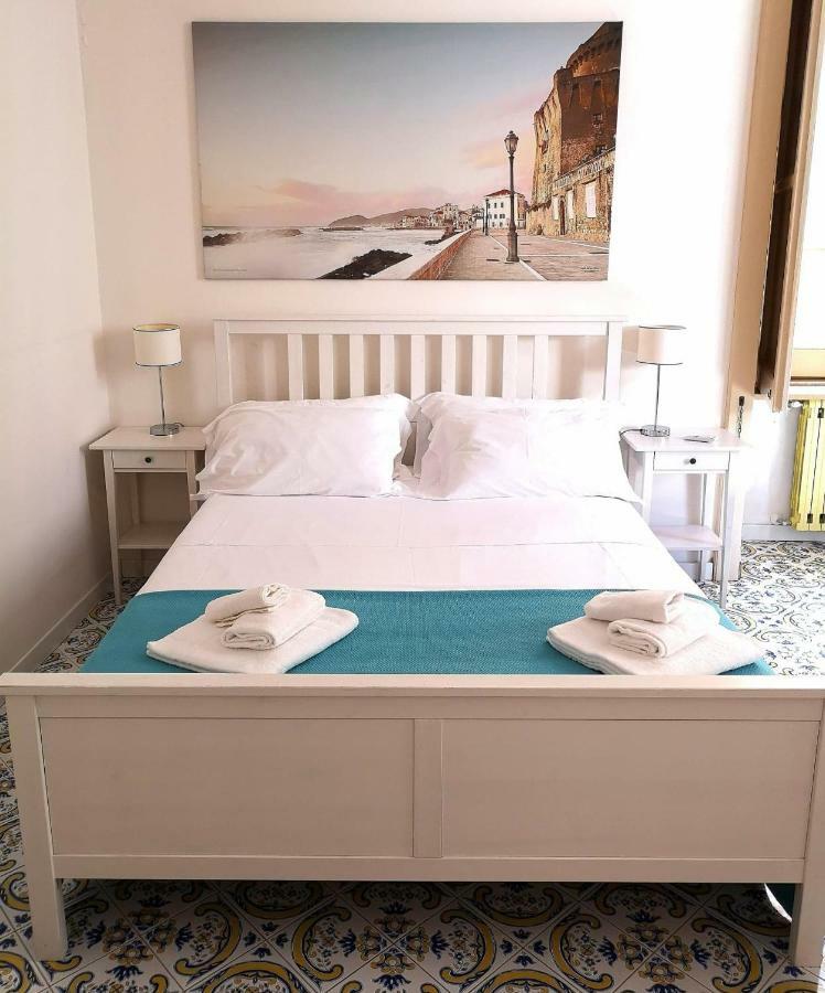 Bed and Breakfast L'Infinito Salerno Exterior foto