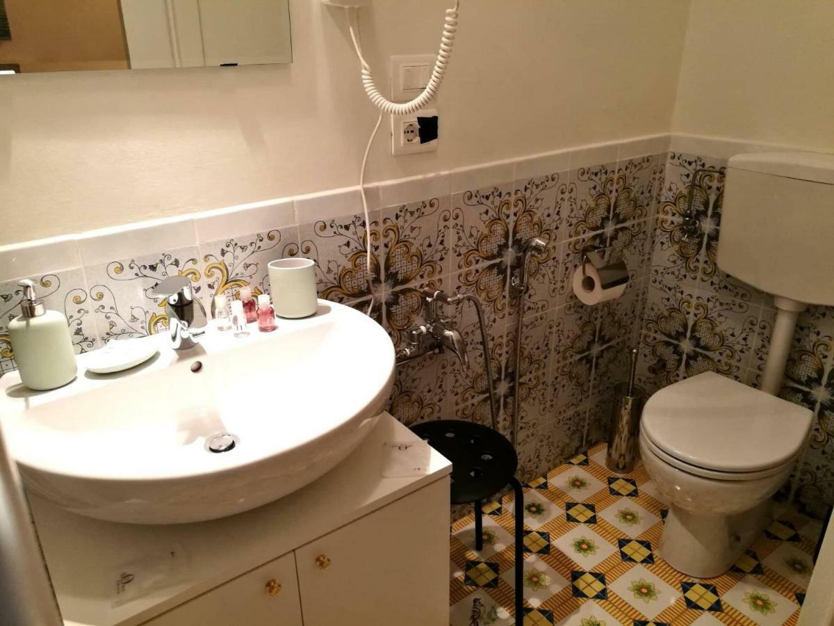 Bed and Breakfast L'Infinito Salerno Exterior foto