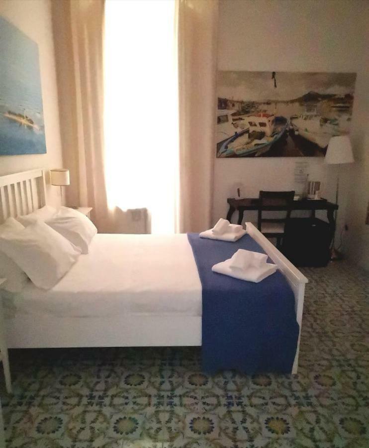 Bed and Breakfast L'Infinito Salerno Exterior foto